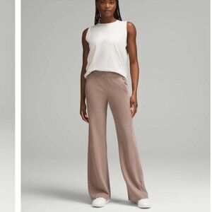 SZ 6 Ribbed Softstreme Mid-Rise Pant brown